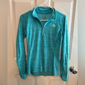 Barely worn- great condition North face quarter zip